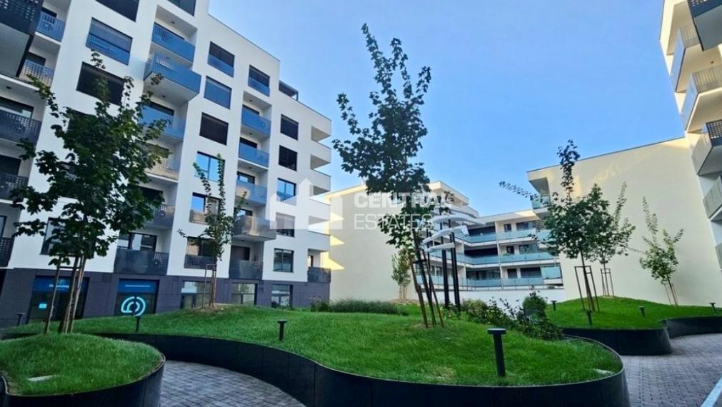 Moderný 2- izbový byt s terasou a parkovaním na prenájom v Starom meste