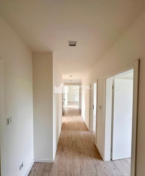 Slnečný 4- izbový byt v novostavbe s veľkou terasou na prenájom v Ružinove