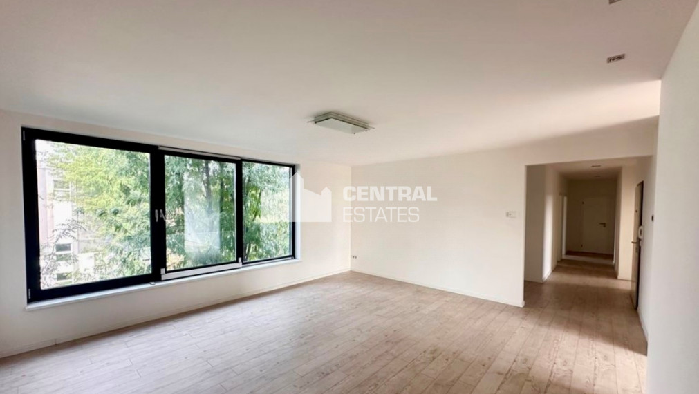 Slnečný 4- izbový byt v novostavbe s veľkou terasou na prenájom v Ružinove