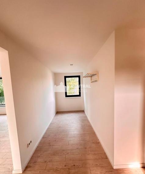 Slnečný 4- izbový byt v novostavbe s veľkou terasou na prenájom v Ružinove