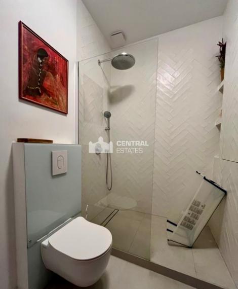 Kompletne zrekonštruovaný 3- izbový byt na prenájom v Starom meste