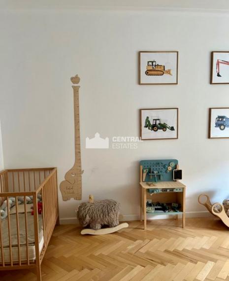 Kompletne zrekonštruovaný 3- izbový byt na prenájom v Starom meste