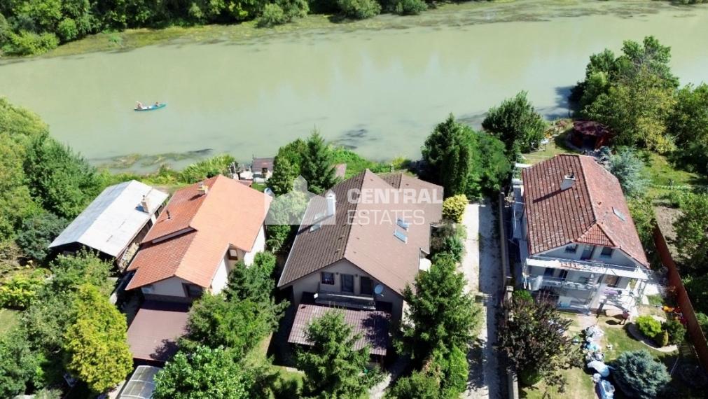 5- izbový rodinný dom s rozľahlým pozemkom na predaj v Tomášove