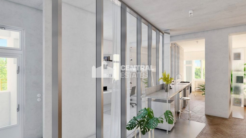 Kompletne zrekonštruovaný 3- izbový byt s balkónom na prenájom v Starom meste