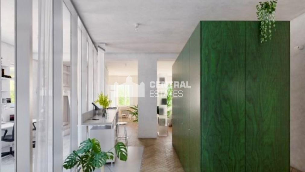 Kompletne zrekonštruovaný 3- izbový byt s balkónom na prenájom v Starom meste