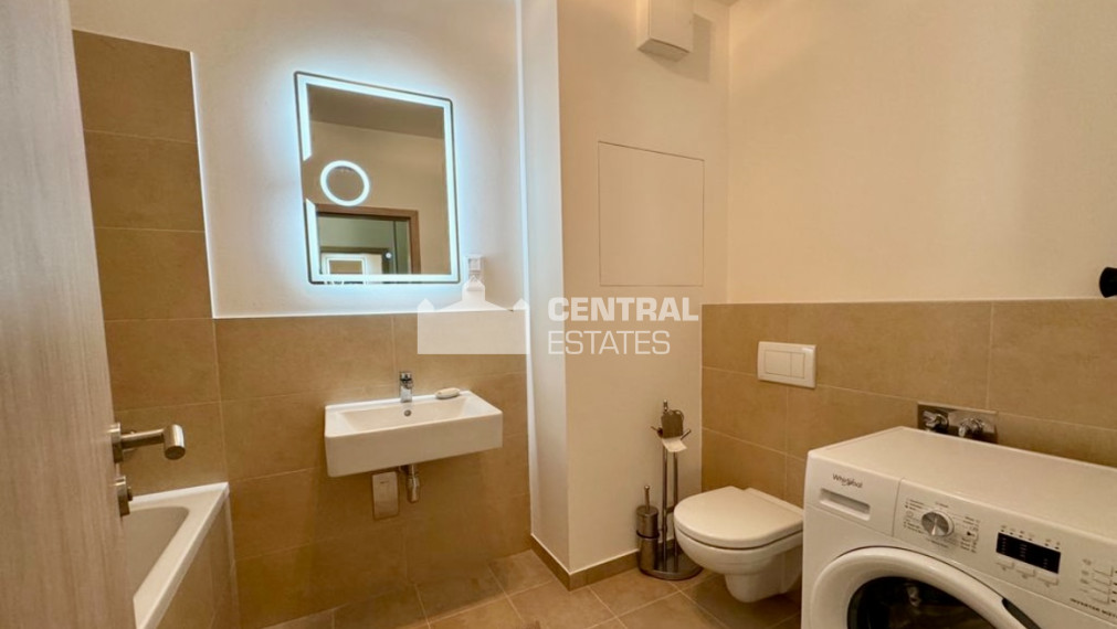 Nadštandardný 2- izbový v novostavbe s balkónom na prenájom v Petržalke