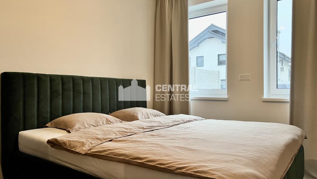 2- izbový byt v novostavbe, 47 m2 predzáhradka, parkovanie