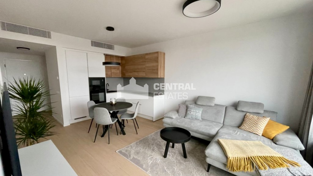 Krásny 2- izbový byt v novostavbe Skypark s lodžiou na prenájom v Starom meste