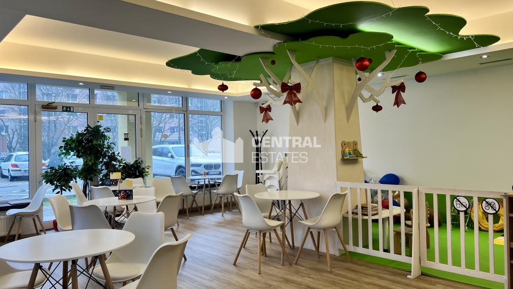 Kompletne zrekonštruovaný reštauračný priestor s terasou na predaj v Petržalke