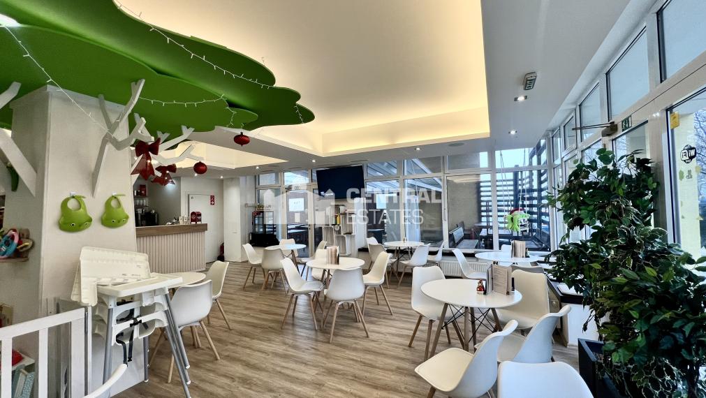 Kompletne zrekonštruovaný reštauračný priestor s terasou na predaj v Petržalke