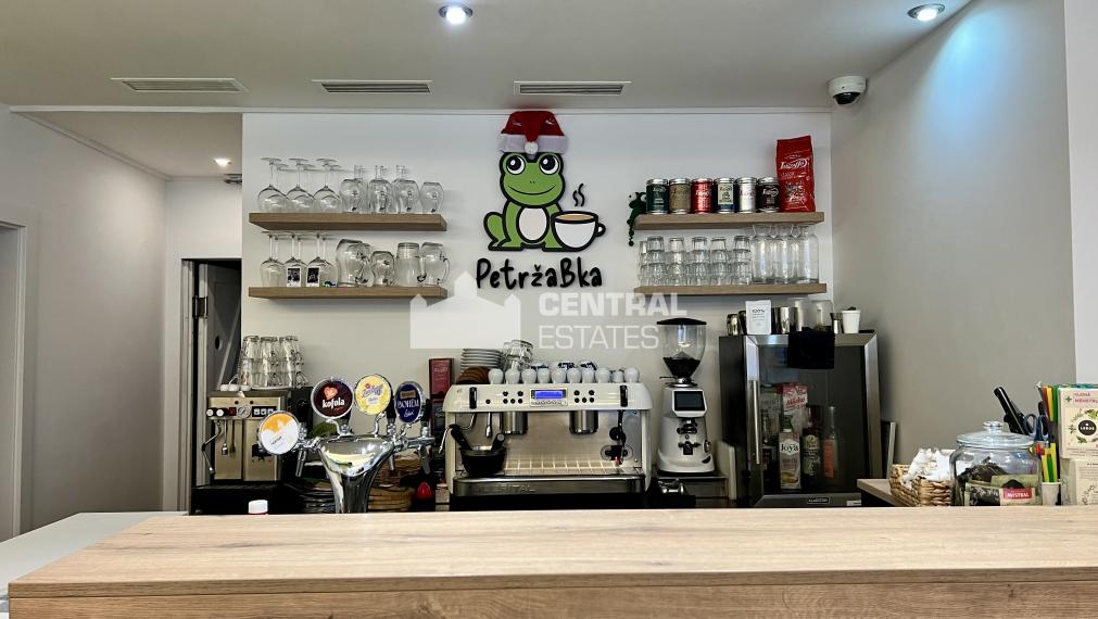 Kompletne zrekonštruovaný reštauračný priestor s terasou na predaj v Petržalke