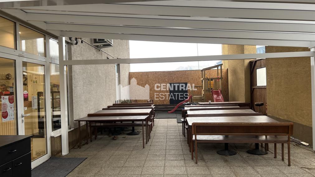 Kompletne zrekonštruovaný reštauračný priestor s terasou na predaj v Petržalke