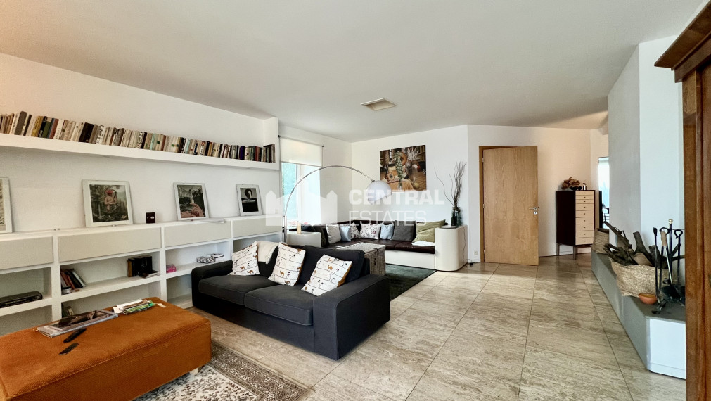 Krásny 3- izbový byt s terasou na prenájom v Starom meste