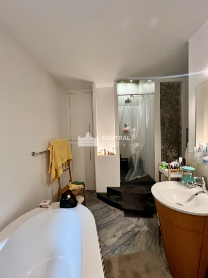 Krásny 3- izbový byt s terasou na prenájom v Starom meste