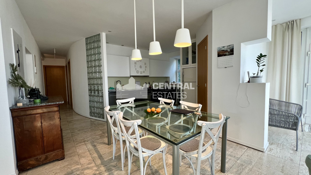 Krásny 3- izbový byt s terasou na prenájom v Starom meste