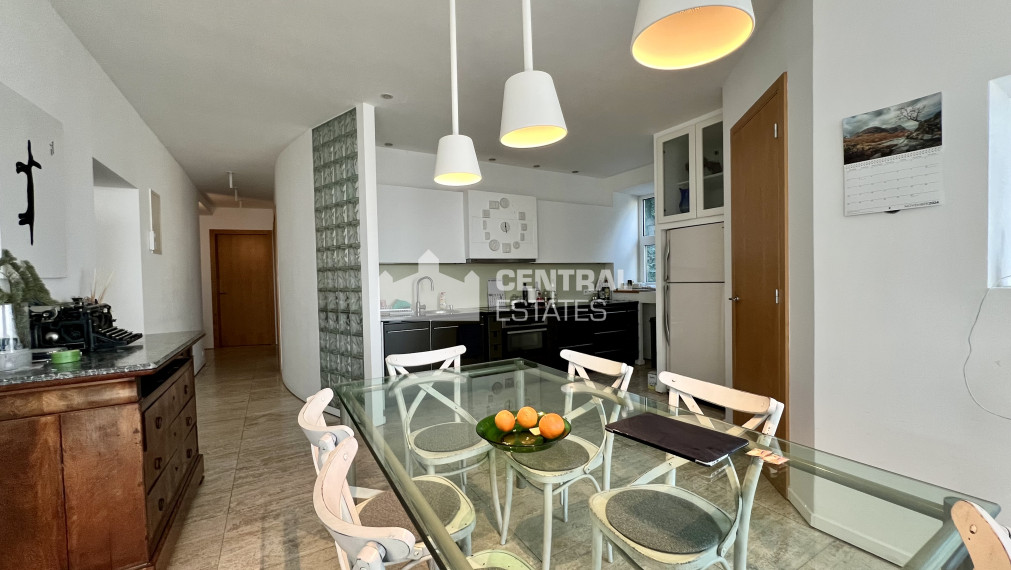 Krásny 3- izbový byt s terasou na prenájom v Starom meste