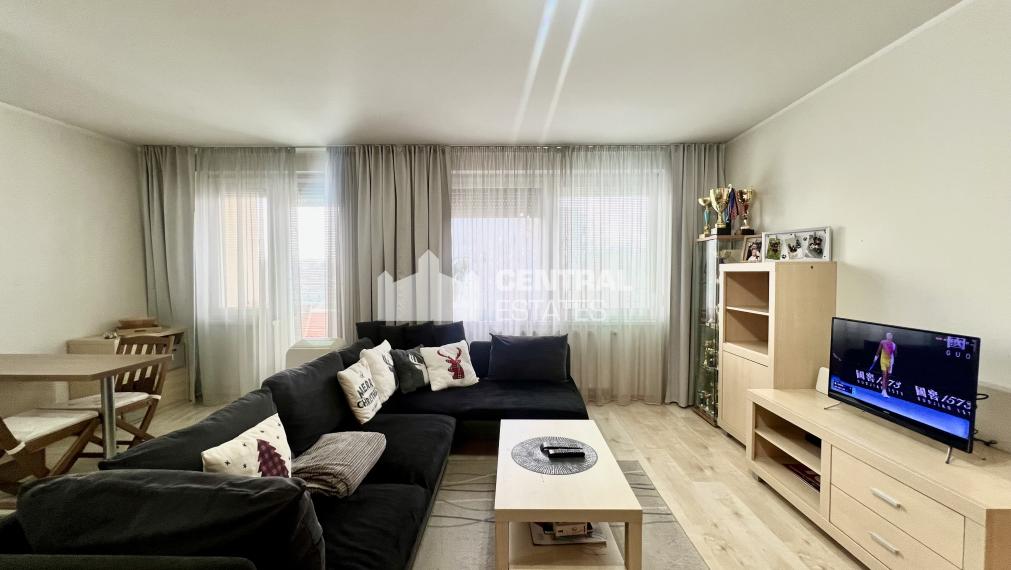 Priestranný 2- izbový byt v novostavbe s balkónom a parkovaním na predaj v Ružinove