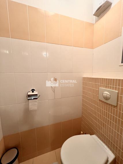 Priestranný 2- izbový byt v novostavbe s balkónom a parkovaním na predaj v Ružinove