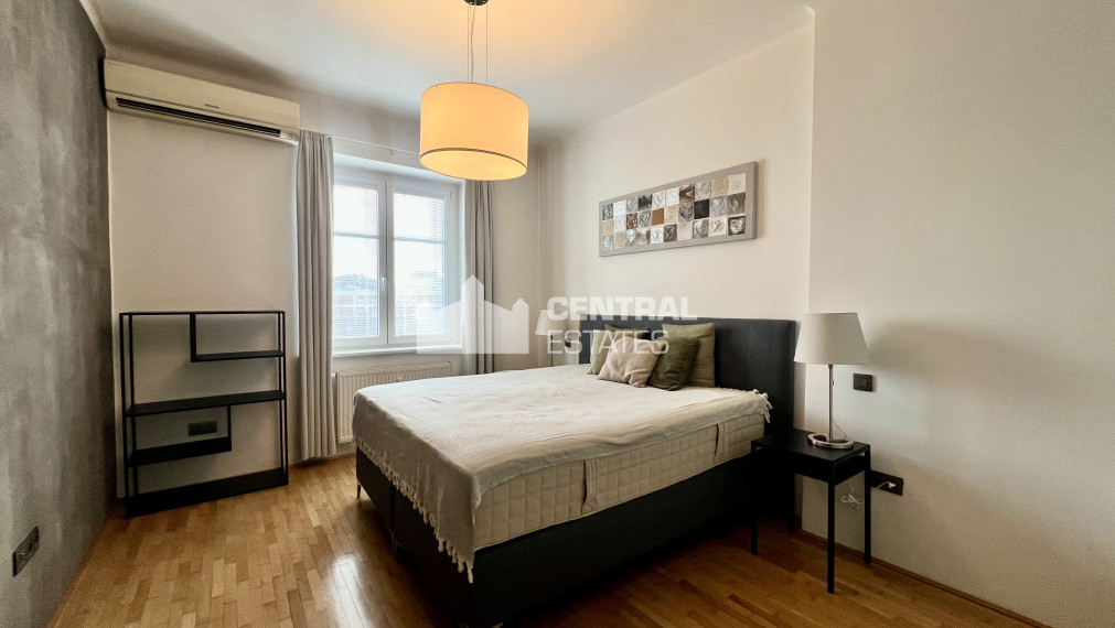 Štýlový 4- izbový byt s lodžiou na prenájom v Novom meste