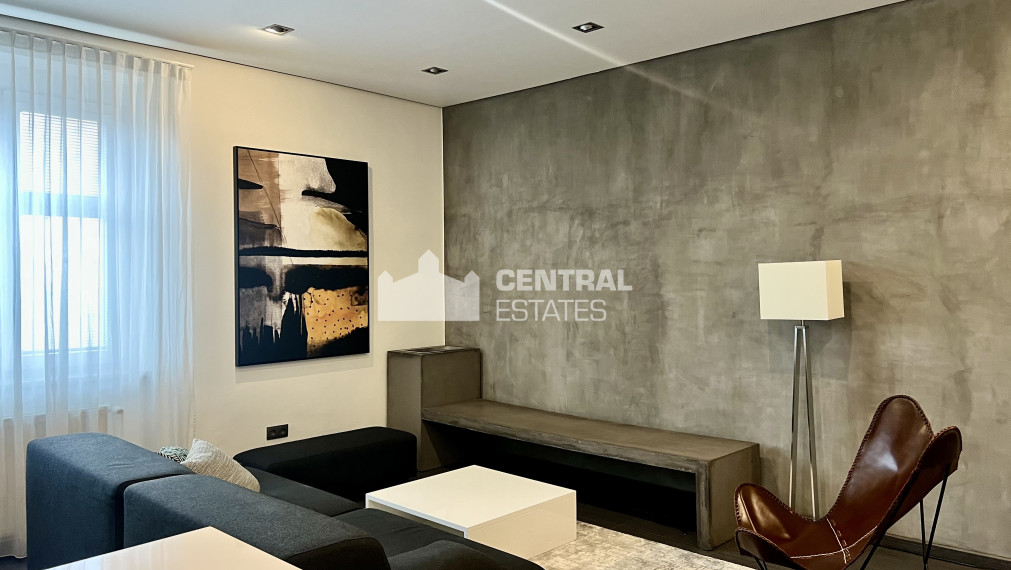 Štýlový 4- izbový byt s lodžiou na prenájom v Novom meste