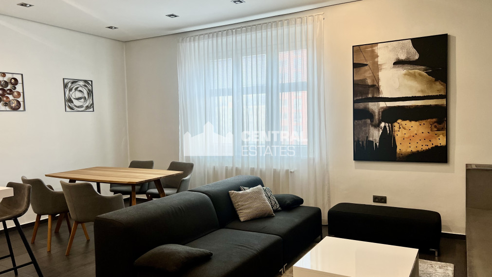 Štýlový 4- izbový byt s lodžiou na prenájom v Novom meste