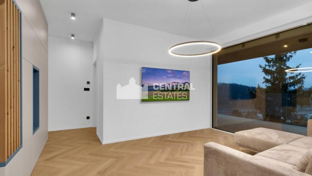 Prémiový 4- izbový byt v novostavbe s terasou na prenájom v Novom meste