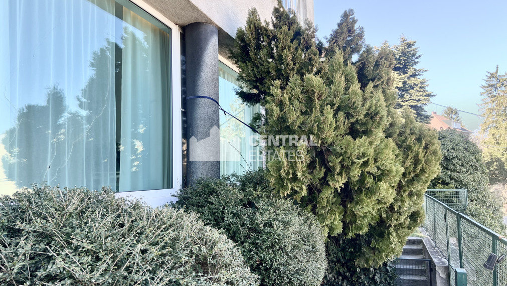 Krásny 3- izbový byt s terasou na prenájom v Starom meste