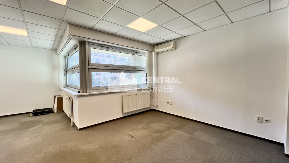 Administratívne priestory s vlastným vchodom, terasou a parkovaním na predaj v Starom meste
