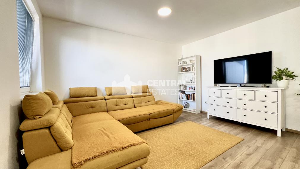 Veľmi pekný klimatizovaný 3- izbový byt v novostavbe s balkónom na predaj v Dunajskej Strede PREDANÝ