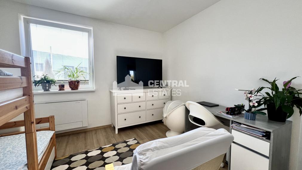 Veľmi pekný klimatizovaný 3- izbový byt v novostavbe s balkónom na predaj v Dunajskej Strede PREDANÝ