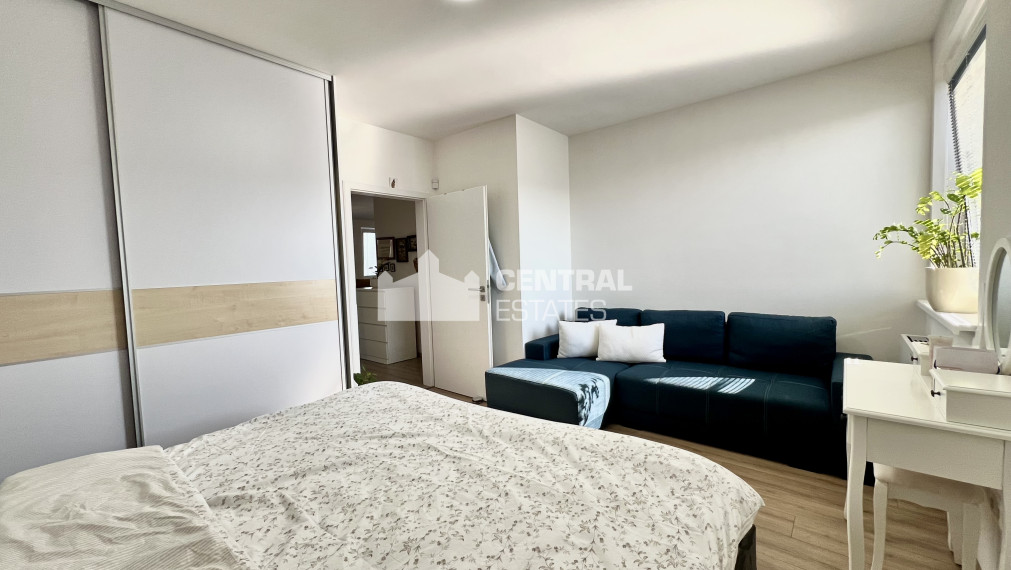 Veľmi pekný klimatizovaný 3- izbový byt v novostavbe s balkónom na predaj v Dunajskej Strede PREDANÝ