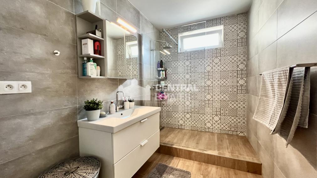 Veľmi pekný klimatizovaný 3- izbový byt v novostavbe s balkónom na predaj v Dunajskej Strede PREDANÝ