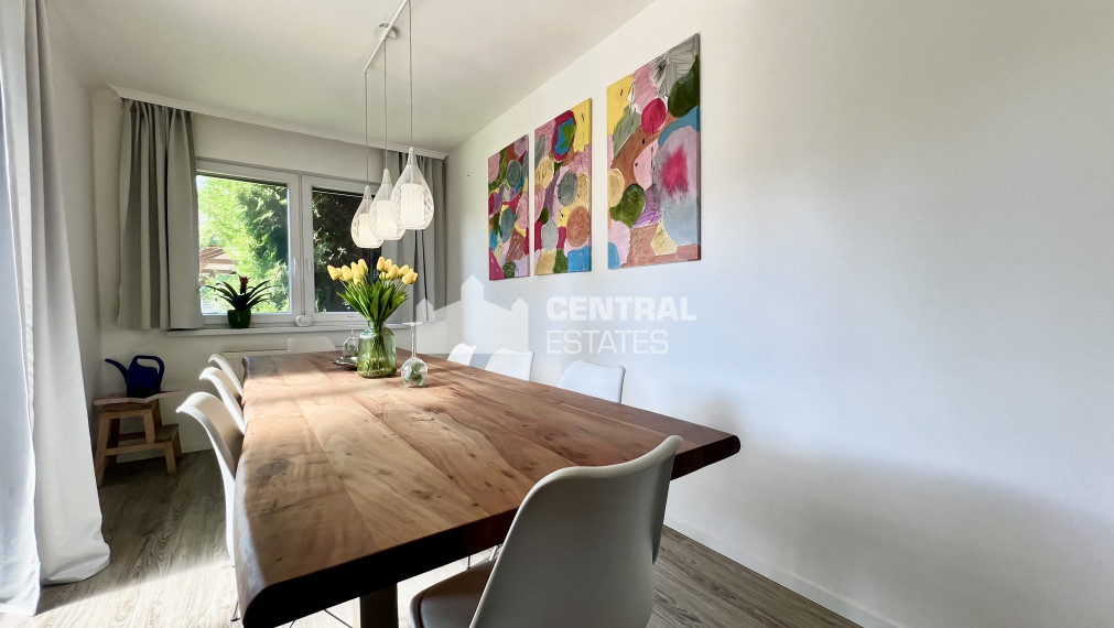 Dvojpodlažný 6- izbový rodinný dom so záhradou na predaj v Rajke