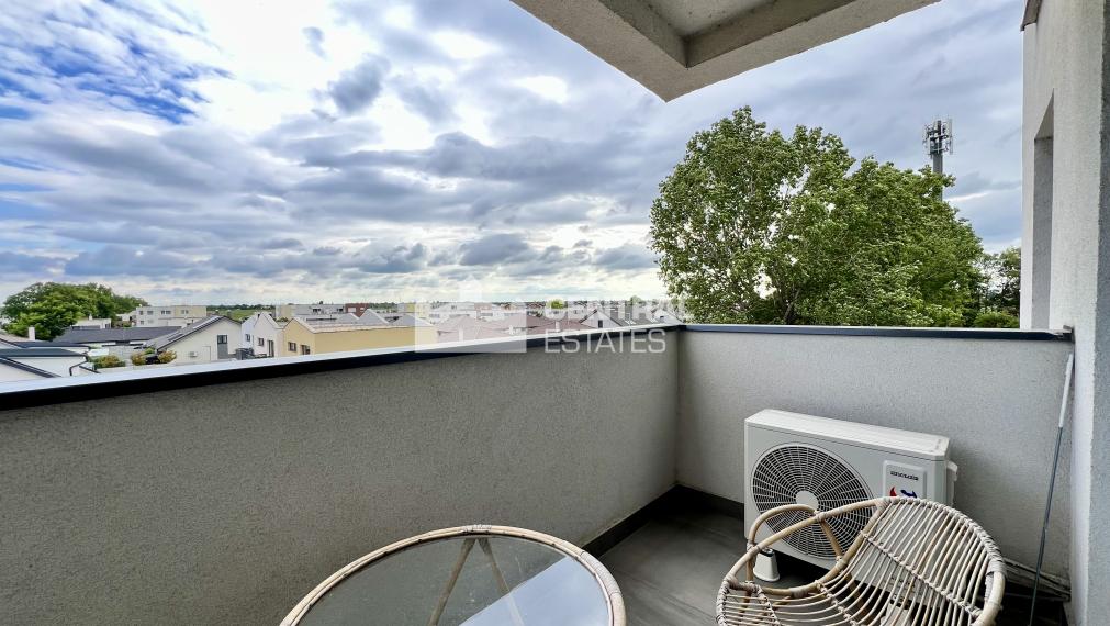 Modern 1-bedroom apartment with balcony and parking for sale in Rovinka