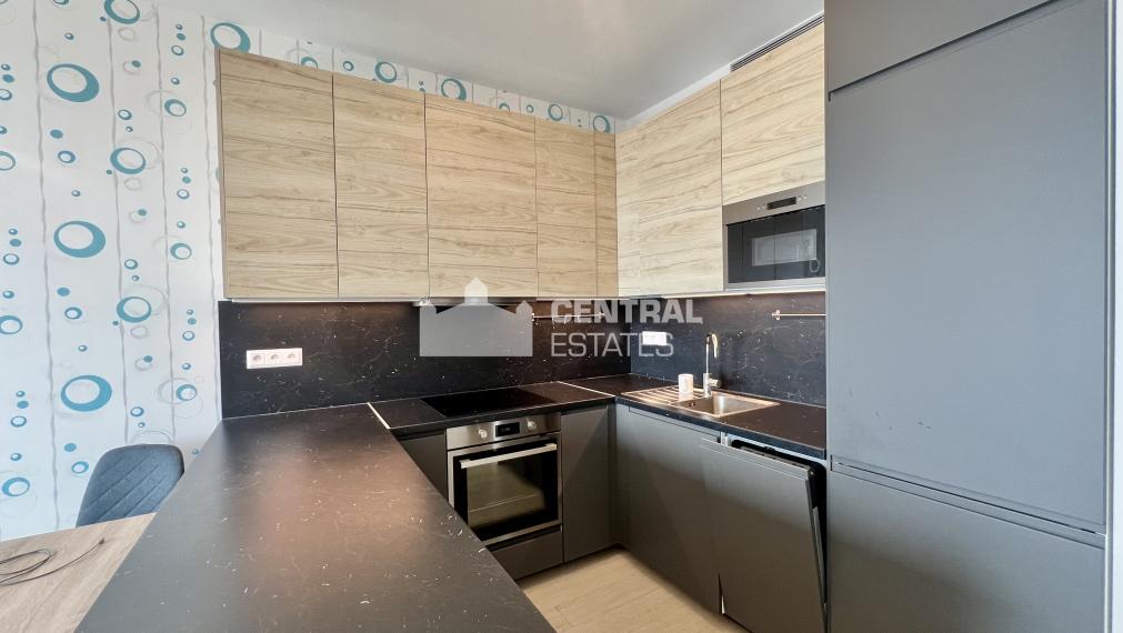 Priestranný nový 2i byt v jedinečnej novostavbe s lodžiou a parkovaním na prenájom v Starom meste