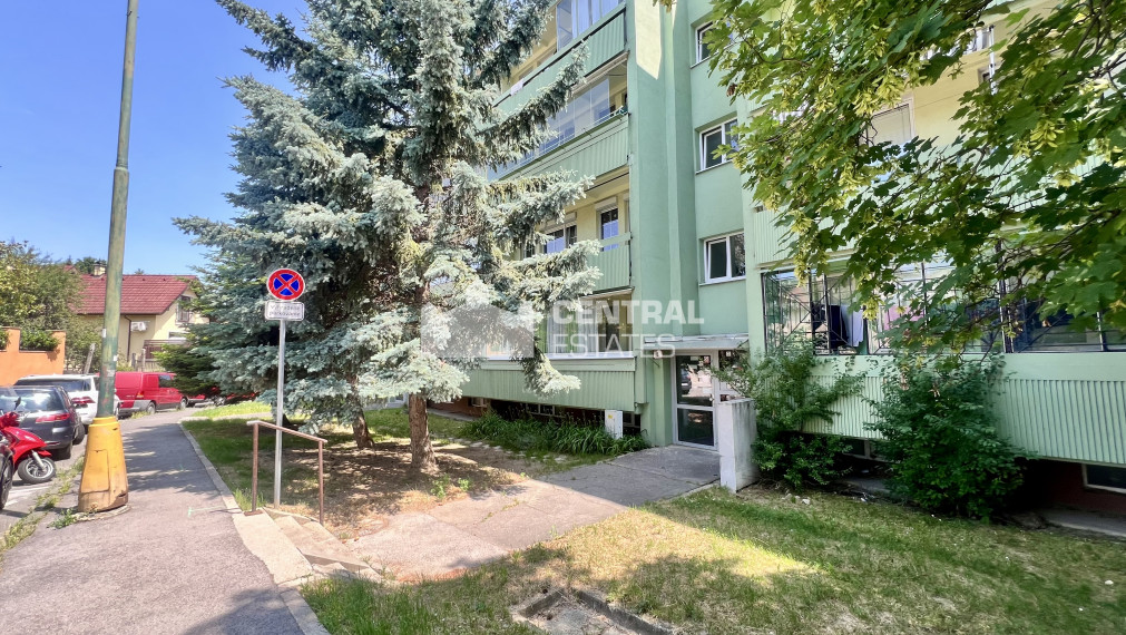 1- izbový byt s lodžiou v pôvodnom stave na predaj v Rači PREDANÝ