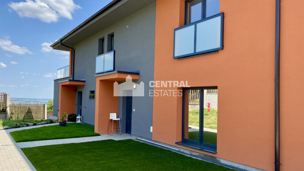 Výnimočný 3-izbový byt s terasou a záhradou na predaj v Limbachu