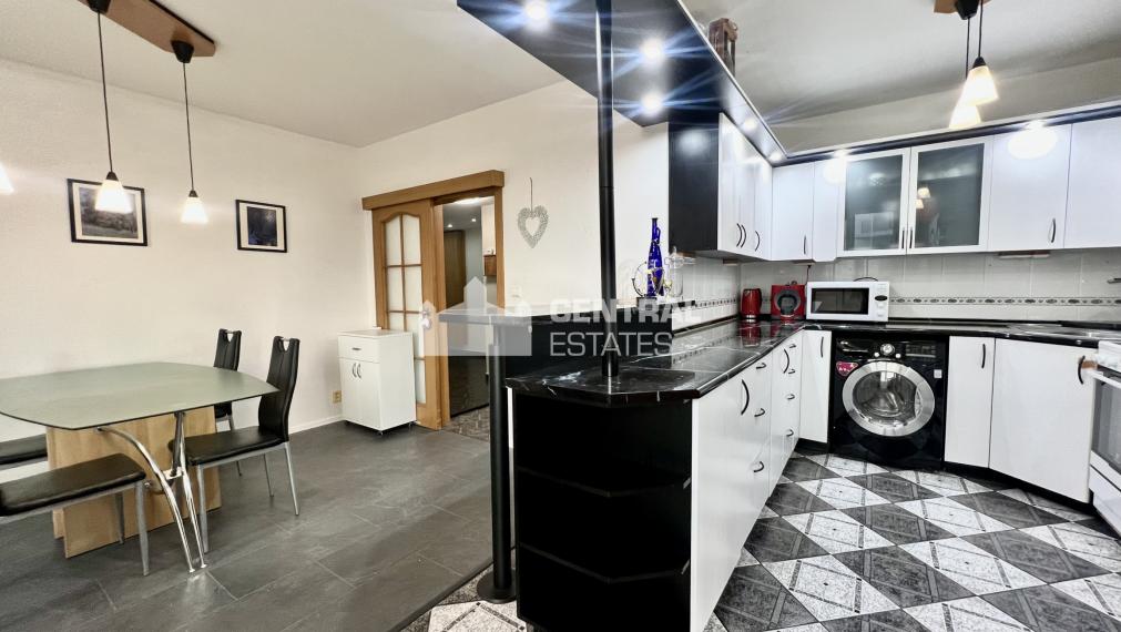 Priestranný 3-izbový byt s dvomi terasami na predaj v Dúbravke