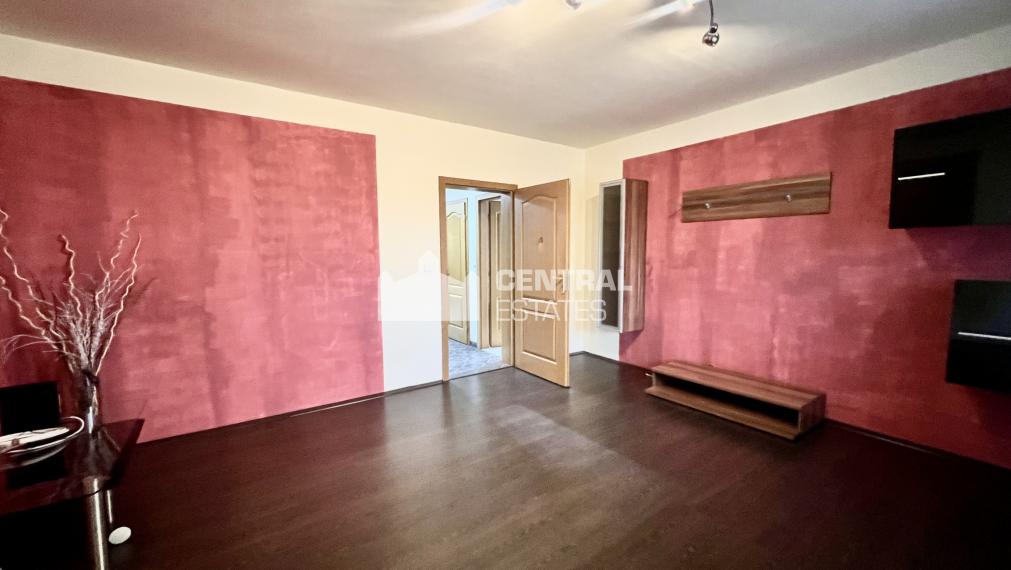 Priestranný 3-izbový byt s dvomi terasami na predaj v Dúbravke