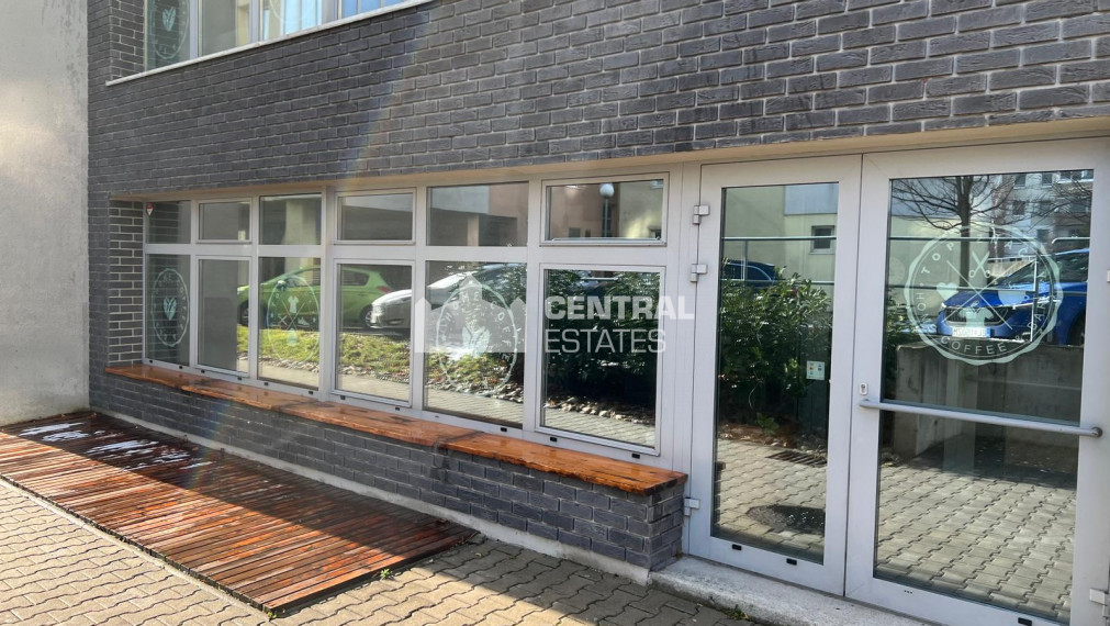 Spacious commercial space 270m2 for rent Karlova Ves