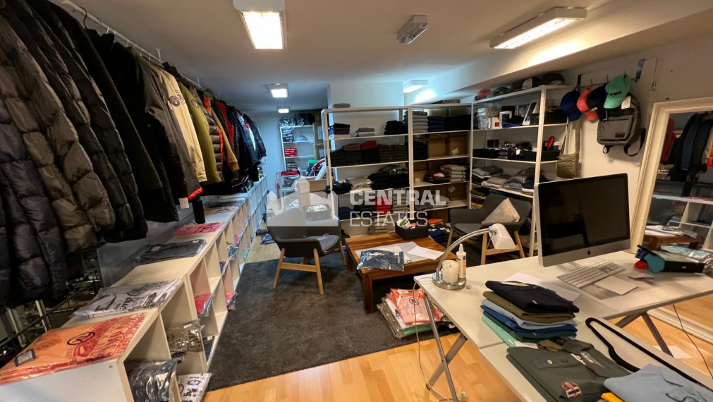 Spacious commercial space 270m2 for rent Karlova Ves