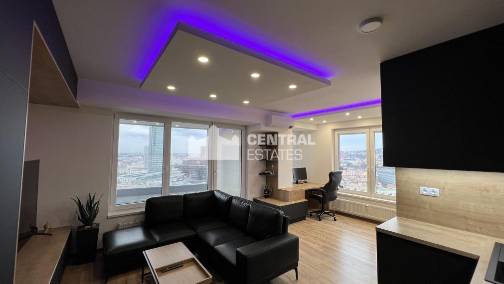 Luxusný 2- izbový byt v novostavbe Premiére s terasou na prenájom v Starom meste