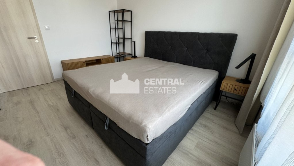 Krásny 2- izbový byt v novostavbe s balkónom a parkovaním na prenájom v Rači