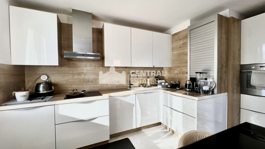 Air-conditioned 3-bedroom apartment in a new building for rent in Karlova Ves