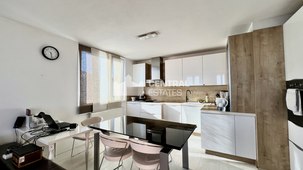 Air-conditioned 3-bedroom apartment in a new building for rent in Karlova Ves