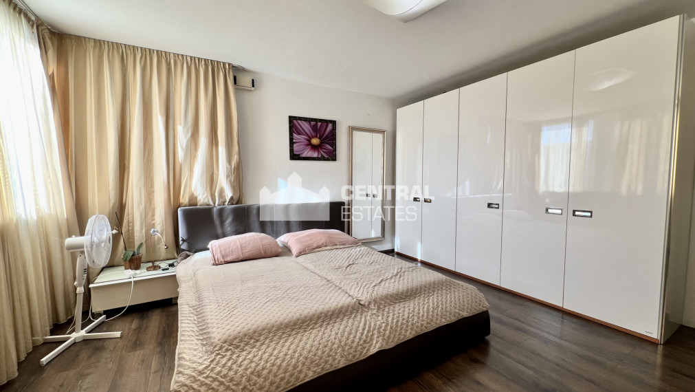 Air-conditioned 3-bedroom apartment in a new building for rent in Karlova Ves