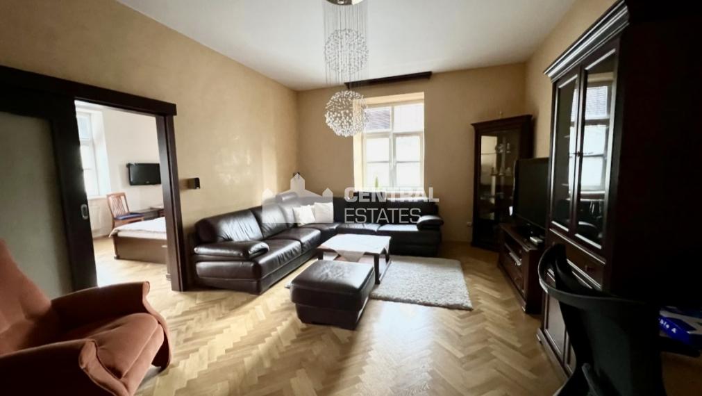 Kompletne zariadený klimatizovaný 3- izbový byt na prenájom v Ružinove