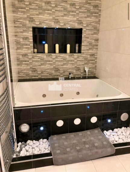 Kompletne zariadený klimatizovaný 3- izbový byt na prenájom v Ružinove