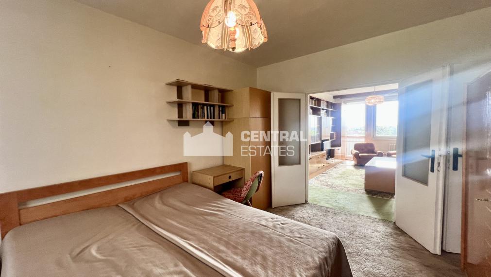 Spacious 3- bedroom apartment with balcony and cellar for sale in Rača