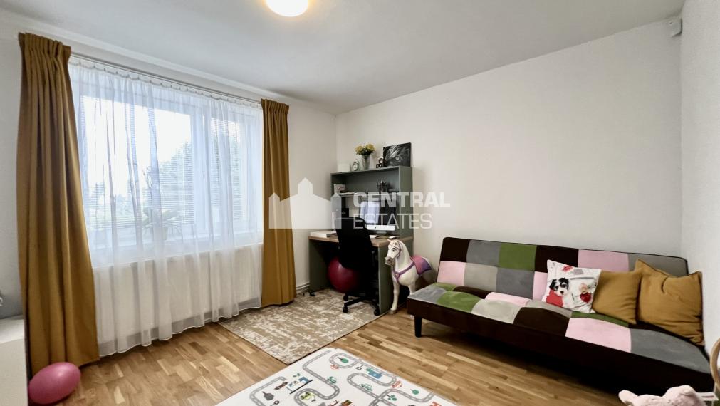 5- izbový rodinný dom s veľkým pozemkom na predaj v Lehniciach